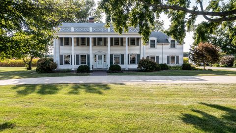 Photo of 1840 S Main Street, Princeton, IL 61356 (MLS # 12454396)