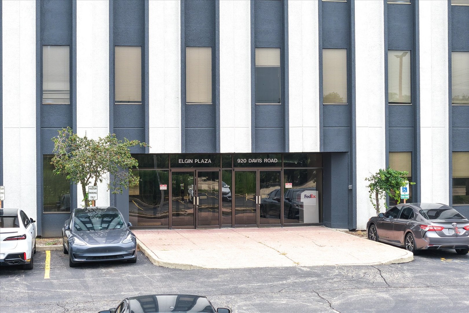 920 Davis Road