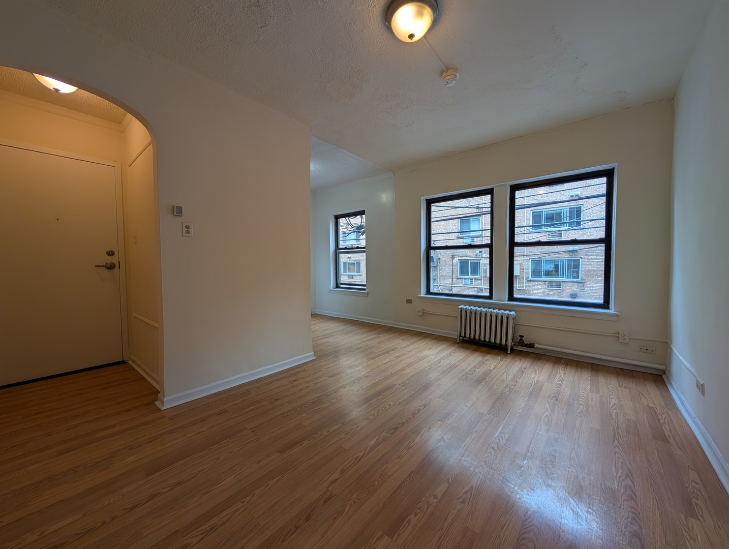 5417 N Kenmore Avenue 211