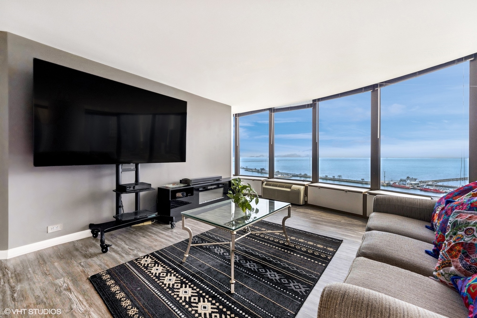 505 N Lake Shore Drive 1515