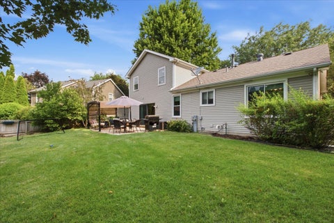 Tiny photo for 3105 Blackhawk Trail, St. Charles, IL 60174 (MLS # 12718439)