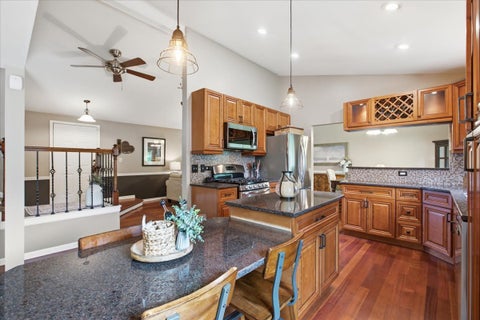 Tiny photo for 3105 Blackhawk Trail, St. Charles, IL 60174 (MLS # 12718439)
