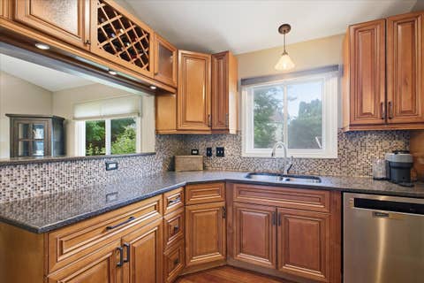 Tiny photo for 3105 Blackhawk Trail, St. Charles, IL 60174 (MLS # 12718439)