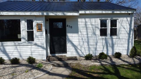 Tiny photo for 850 E Locust Street, Watseka, IL 60970 (MLS # 12612421)