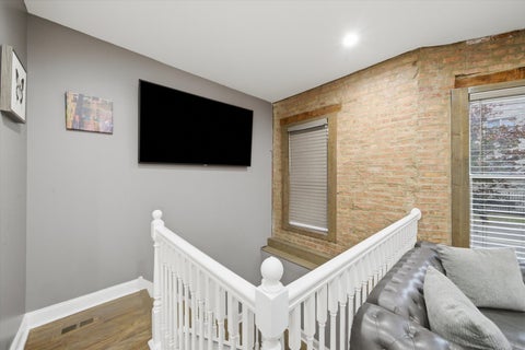 Tiny photo for 231 E 59th Street #1, Chicago, IL 60637 (MLS # 12798134)