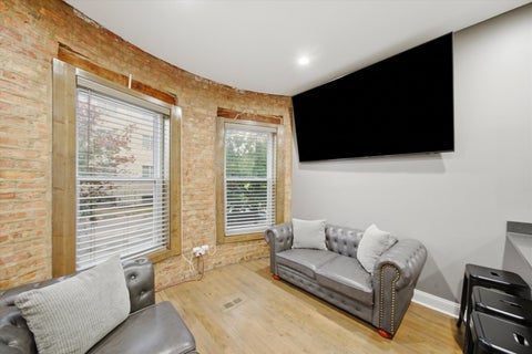 Tiny photo for 231 E 59th Street #1, Chicago, IL 60637 (MLS # 12798134)