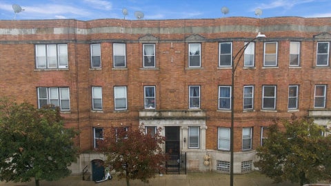 Photo of 231 E 59th Street #1, Chicago, IL 60637 (MLS # 12798134)