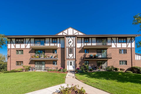 Photo of 11018 Theresa Circle #2D, Palos Hills, IL 60465 (MLS # 12774157)