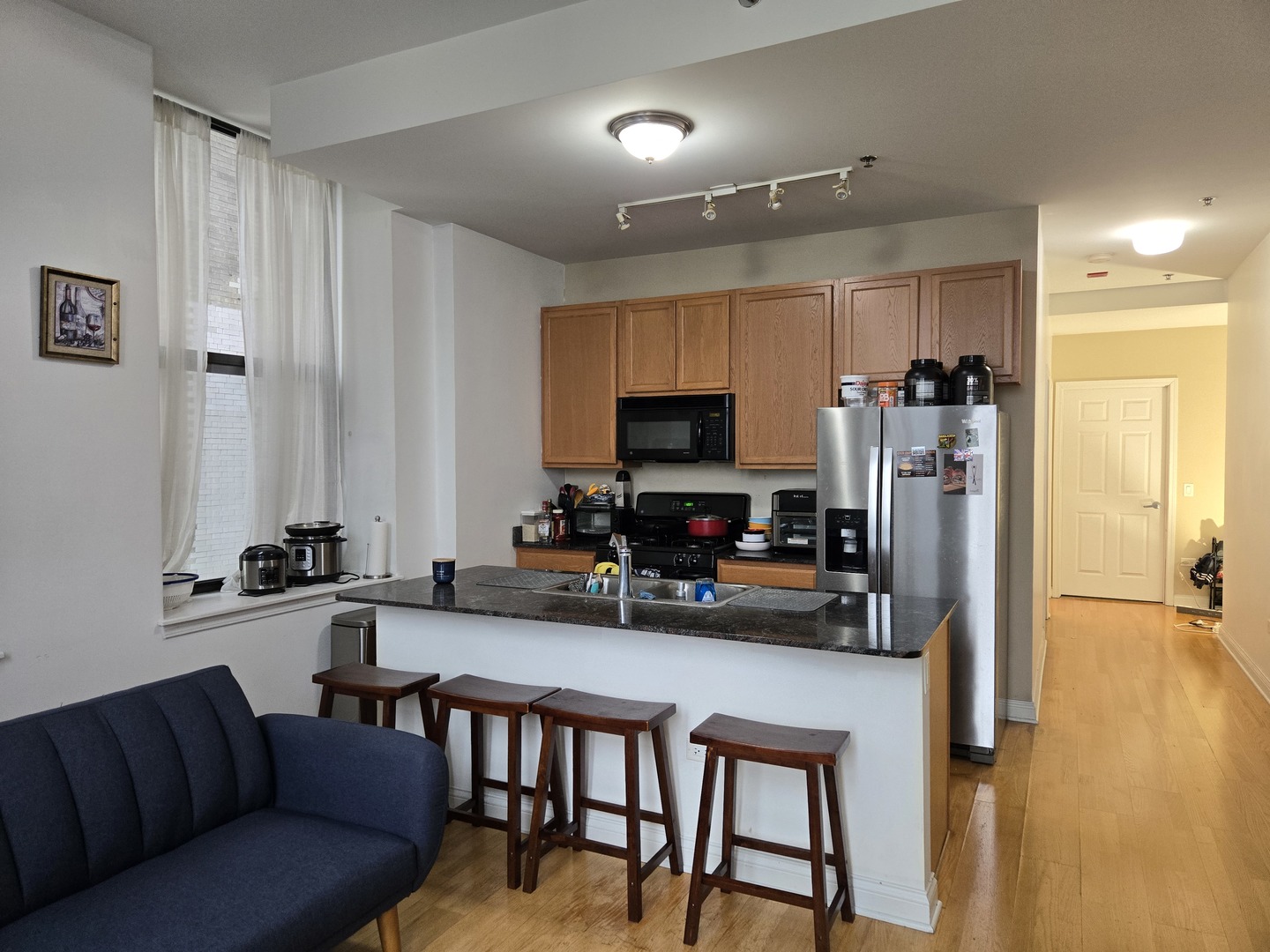 8 W MONROE Street 1800