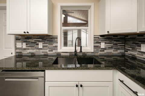 Tiny photo for 3205 CANDLEWICK Drive, Bettendorf, IA 52722 (MLS # QC4269625)