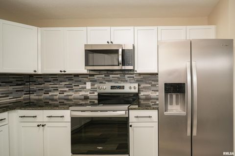 Tiny photo for 3205 CANDLEWICK Drive, Bettendorf, IA 52722 (MLS # QC4269625)