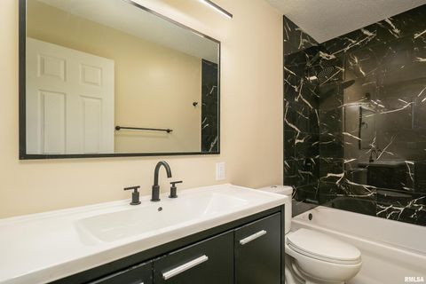 Tiny photo for 3205 CANDLEWICK Drive, Bettendorf, IA 52722 (MLS # QC4269625)