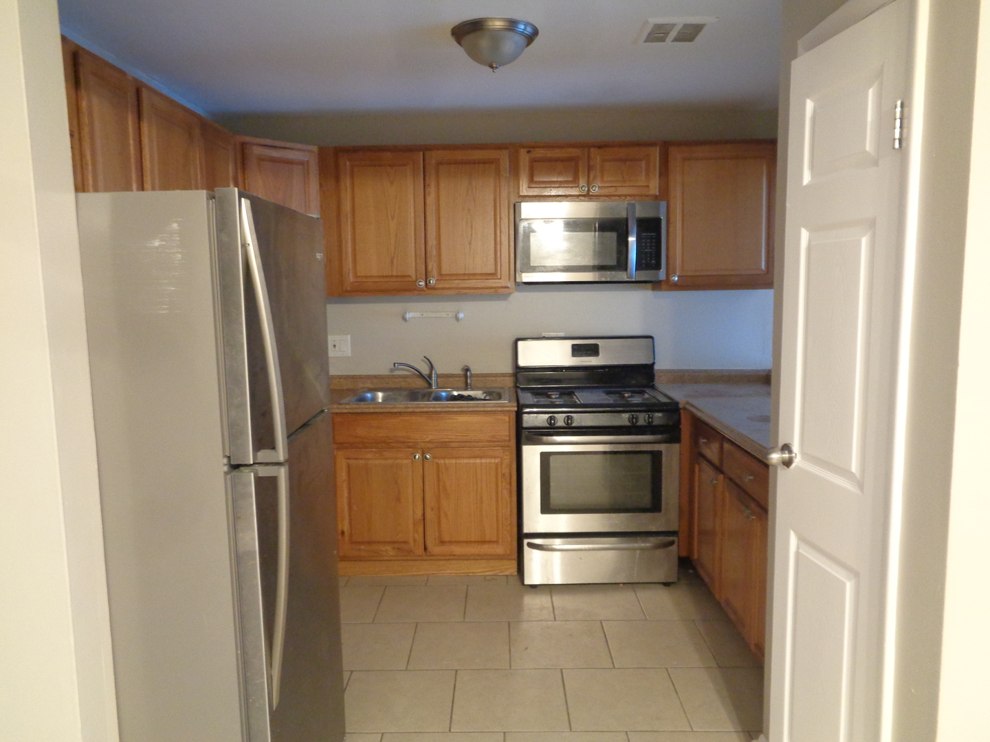 16W585 S Mockingbird Lane 207