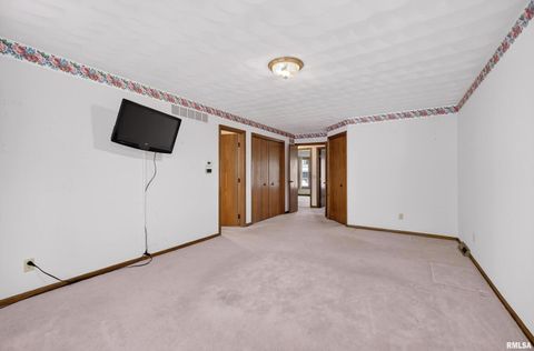 Tiny photo for 22 OAKBROOK Drive, Bettendorf, IA 52722 (MLS # QC4269732)