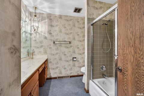 Tiny photo for 22 OAKBROOK Drive, Bettendorf, IA 52722 (MLS # QC4269732)