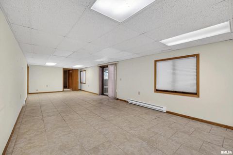 Tiny photo for 22 OAKBROOK Drive, Bettendorf, IA 52722 (MLS # QC4269732)