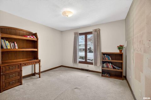 Tiny photo for 22 OAKBROOK Drive, Bettendorf, IA 52722 (MLS # QC4269732)