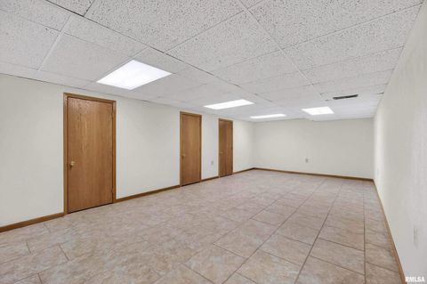 Tiny photo for 22 OAKBROOK Drive, Bettendorf, IA 52722 (MLS # QC4269732)