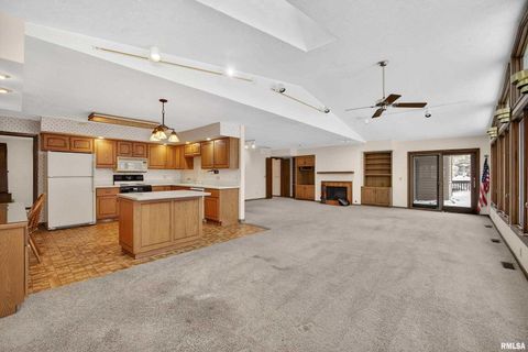 Tiny photo for 22 OAKBROOK Drive, Bettendorf, IA 52722 (MLS # QC4269732)