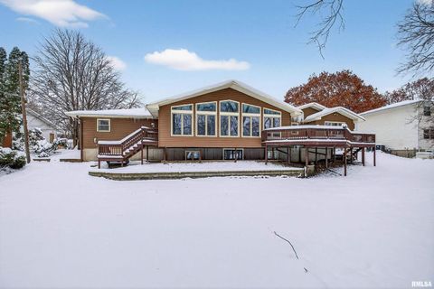 Tiny photo for 22 OAKBROOK Drive, Bettendorf, IA 52722 (MLS # QC4269732)