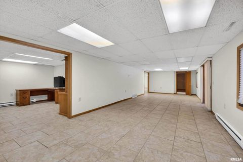 Tiny photo for 22 OAKBROOK Drive, Bettendorf, IA 52722 (MLS # QC4269732)