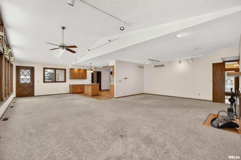 Tiny photo for 22 OAKBROOK Drive, Bettendorf, IA 52722 (MLS # QC4269732)