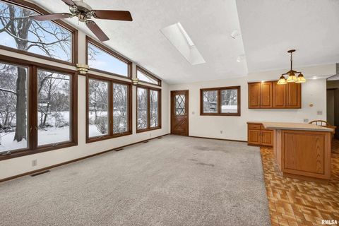 Tiny photo for 22 OAKBROOK Drive, Bettendorf, IA 52722 (MLS # QC4269732)