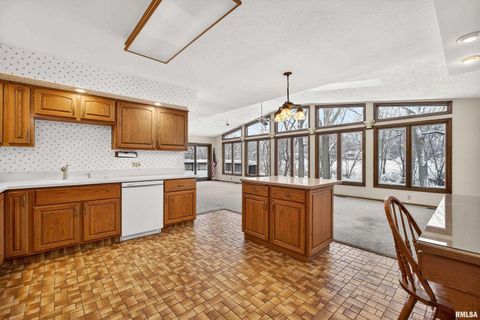 Tiny photo for 22 OAKBROOK Drive, Bettendorf, IA 52722 (MLS # QC4269732)