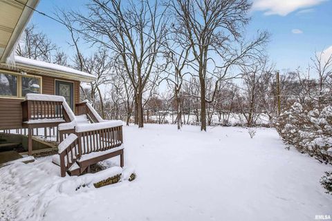 Tiny photo for 22 OAKBROOK Drive, Bettendorf, IA 52722 (MLS # QC4269732)
