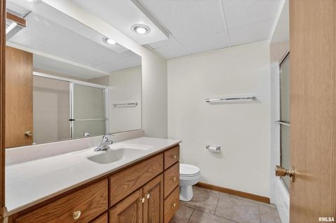 Tiny photo for 22 OAKBROOK Drive, Bettendorf, IA 52722 (MLS # QC4269732)