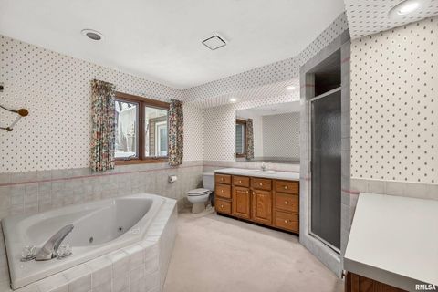 Tiny photo for 22 OAKBROOK Drive, Bettendorf, IA 52722 (MLS # QC4269732)