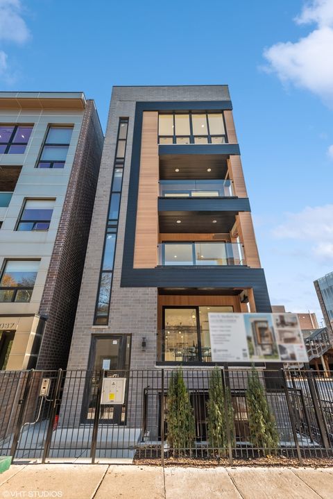 Photo of 3035 N Sheffield Avenue #2, Chicago, IL 60657 (MLS # 12616159)