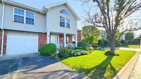 Photo of 14704 KENTON Avenue #14704, Midlothian, IL 60445 (MLS # 12469411) Photo of 14704 KENTON Avenue #14704, Midlothian, IL 60445 (MLS # 12469411)