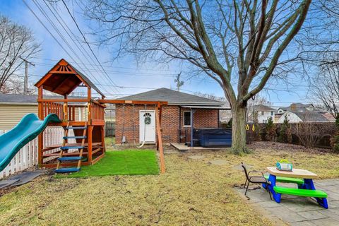 Tiny photo for 1029 Prairie Avenue, Park Ridge, IL 60068 (MLS # 12584996)