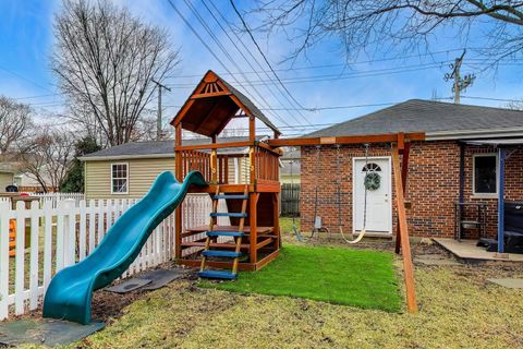 Tiny photo for 1029 Prairie Avenue, Park Ridge, IL 60068 (MLS # 12584996)