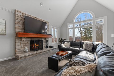 Tiny photo for 13 Kensington Drive, North Barrington, IL 60010 (MLS # 12607653)