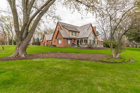 Tiny photo for 13 Kensington Drive, North Barrington, IL 60010 (MLS # 12607653)