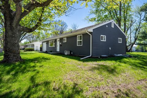 Tiny photo for 817 Bryan Street, Normal, IL 61761 (MLS # 12622846)