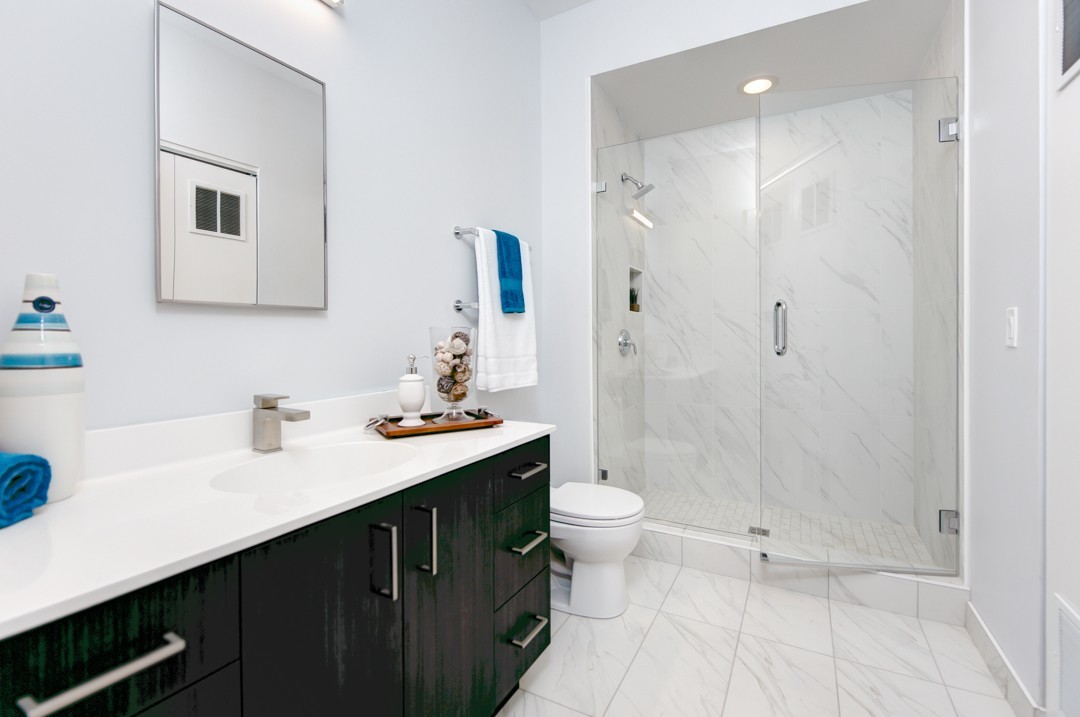 909 W Montana Street 406