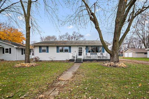Photo of 135 S Jackson Avenue, Bradley, IL 60915 (MLS # 12524191)