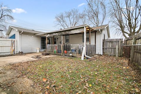 Tiny photo for 135 S Jackson Avenue, Bradley, IL 60915 (MLS # 12524191)