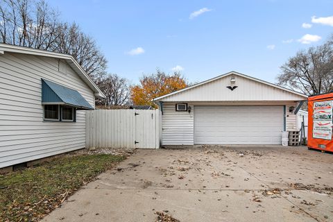 Tiny photo for 135 S Jackson Avenue, Bradley, IL 60915 (MLS # 12524191)