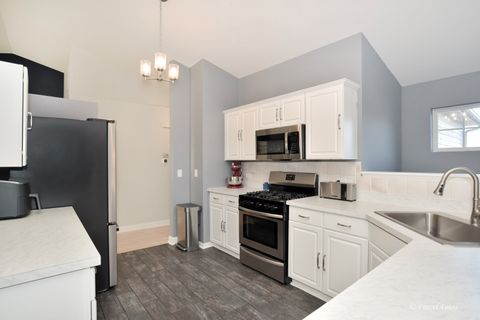 Tiny photo for 3314 Blue Ridge Drive #3314, Carpentersville, IL 60110 (MLS # 12516218)