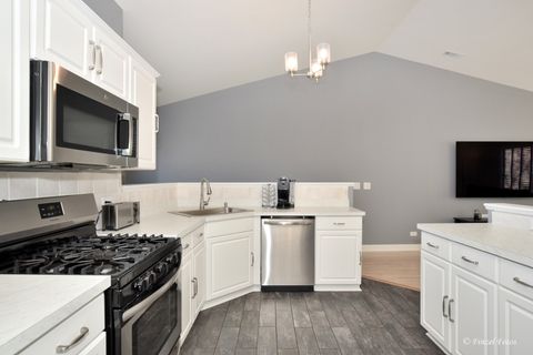 Tiny photo for 3314 Blue Ridge Drive #3314, Carpentersville, IL 60110 (MLS # 12516218)