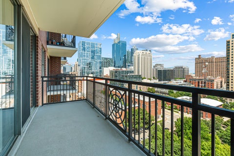 Tiny photo for 5 E 14th Place #1304, Chicago, IL 60605 (MLS # 12700020)