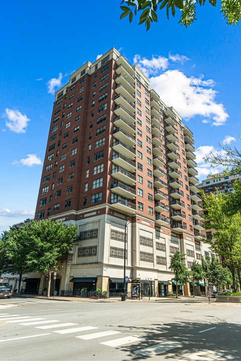 Photo of 5 E 14th Place #1304, Chicago, IL 60605 (MLS # 12700020)