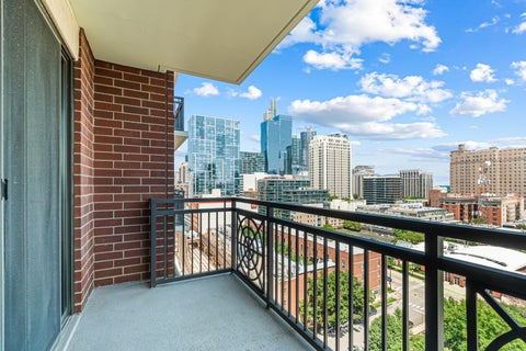 Tiny photo for 5 E 14th Place #1304, Chicago, IL 60605 (MLS # 12700020)