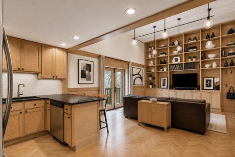 Tiny photo for 2350 N Kedzie Avenue #H, Chicago, IL 60647 (MLS # 12731444)