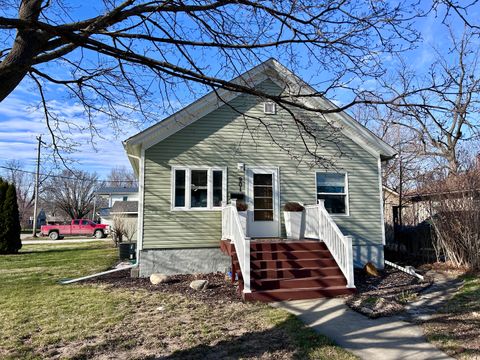 Photo of 901 24th Street, Lasalle, IL 61301 (MLS # 12600892)