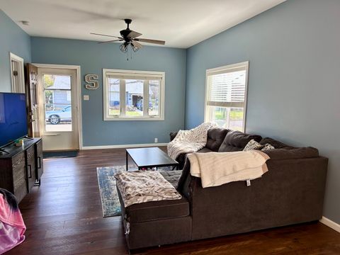 Tiny photo for 901 24th Street, Lasalle, IL 61301 (MLS # 12600892)